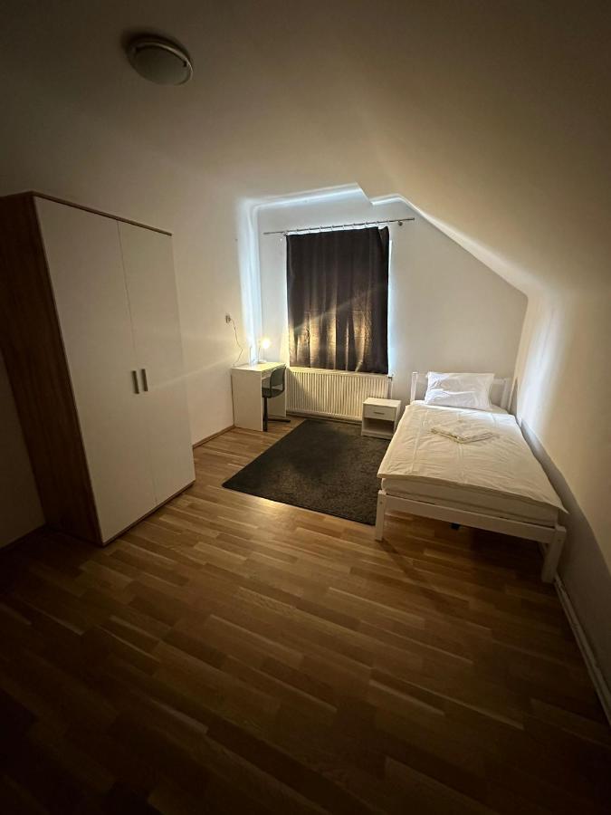 Adelin Einzelzimmer Hostel Wenen