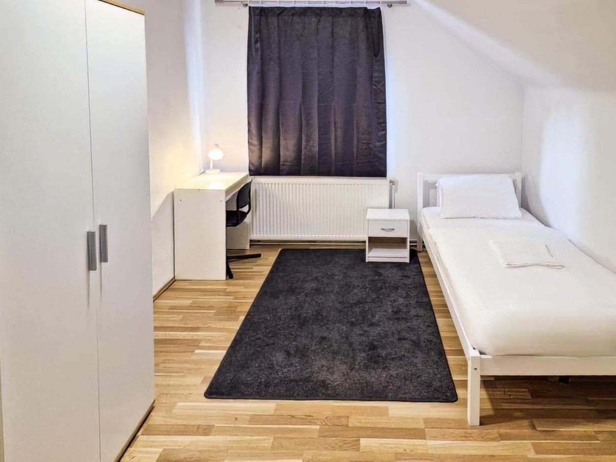 Albergue Adelin Einzelzimmer Viena